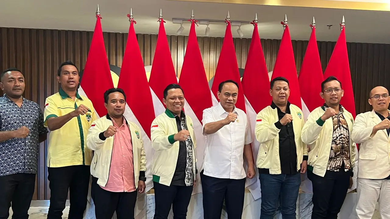 Menteri Komunikasi dan Informasi (Menkominfo) Budi Arie Setiadi dengan organisasi Pemuda Katolik yang dipimpin langsung oleh Ketua Umum Stefanus Asat Gusma di Kantor Kominfo, Jalan Medan Merdeka Barat, Jakarta Pusat, Senin (29/7) (Istimewa)
