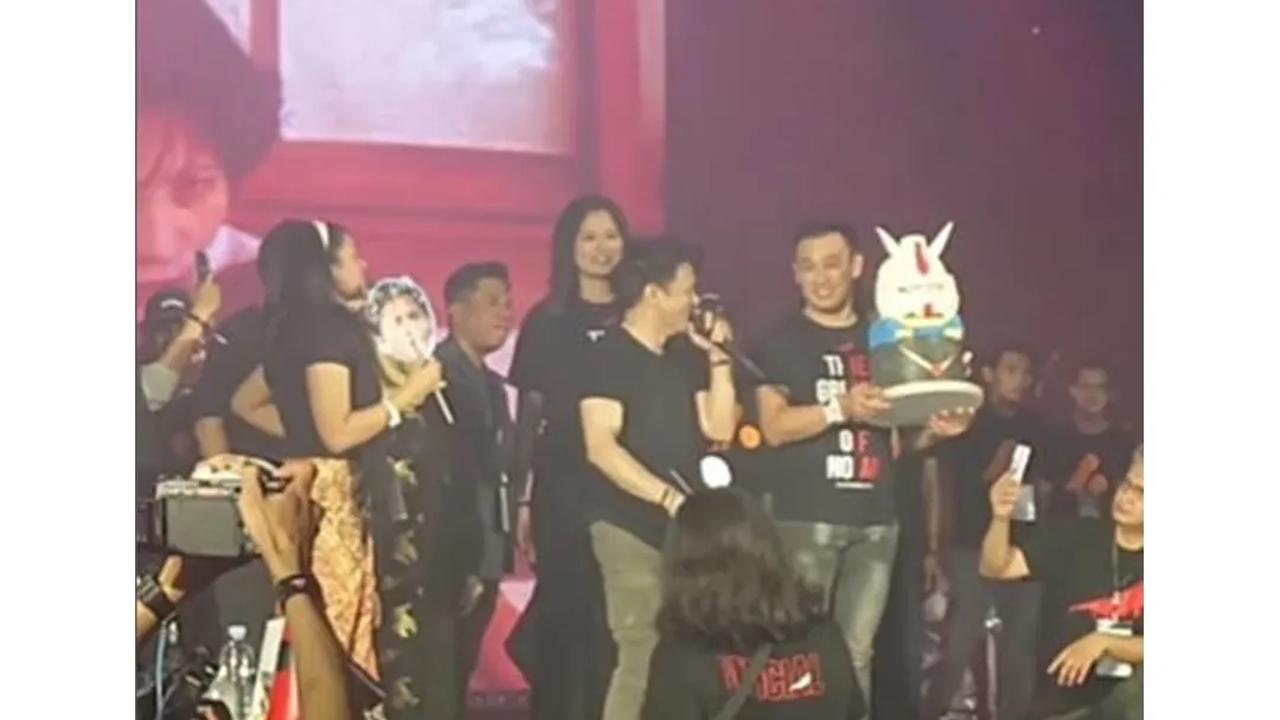 Terlepas dari itu semua, Ariel menyebut jika tujuannya rehat sementara dari dunia musik yakni ingin menyegarkan otak.<br>