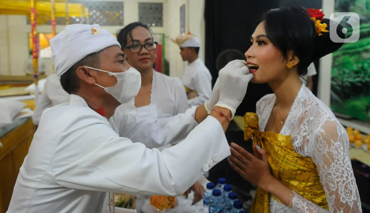 Dalam ajaran ini terkandung nilai-nilai pendidikan budi pekerti yang sedang dibutuhkan pada masa remaja sebagai sarana dalam pembentukan kepribadian anak yang merupakan kelanjutan dari pembentukan di masa bayi dalam kandungan, dengan harapan lahirnya anak yang suputra (anak yang baik). (merdeka.com/Arie Basuki)