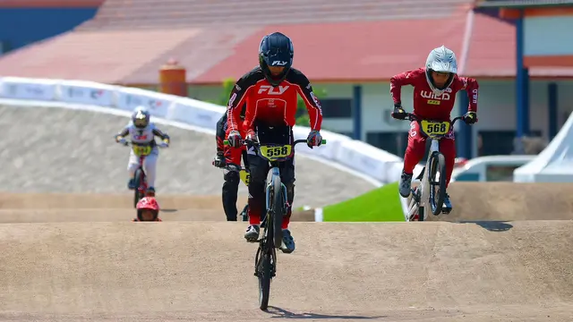 Rio Akbar Juara Banyuwangi BMX Supercross 2026, Indonesia Sapu Gelar Elite Putra dan Putri