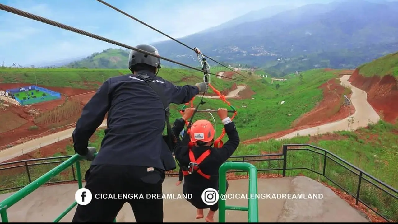 Ada Flying Fox Terpanjang di Indonesia dan Wahana Sunah Rasul di Cicalengka Dreamland