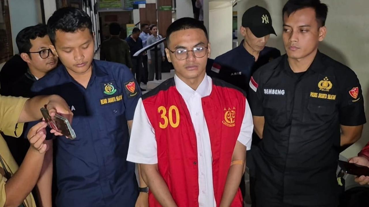 Akui Kesalahan, Akhirnya Vadel Badjideh Minta Maaf ke Nikita Mirzani di Sidang