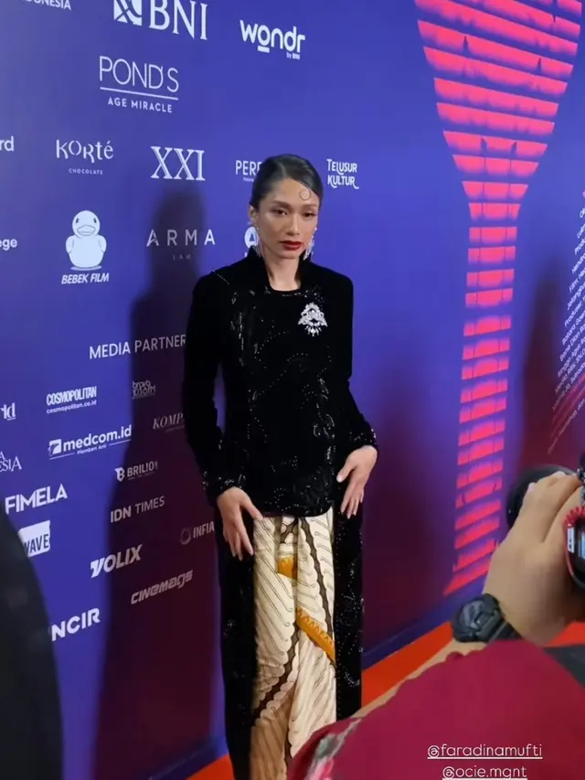 10 Gaya Memukau Artis dengan Busana Nusantara di FFI 2024, Dian Sastrowardoyo, Lutesha, hingga Wulan Guritno