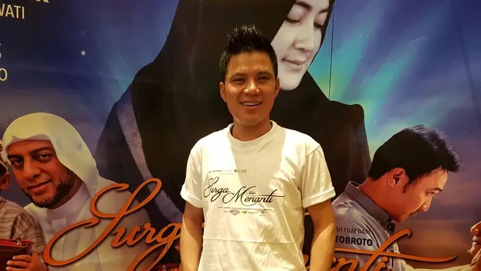 Dhimas Tejo, Lelaki yang Selalu Membantu Umi Pipik