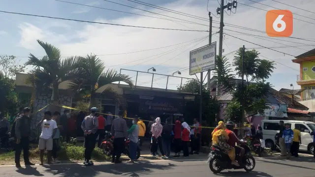 Perampokan di Bank Wonosobo, Kantor Cabang Selomerto, Selasa pagi (2/3/2021). (Foto: Liputan6.com/Polres Wonosobo)