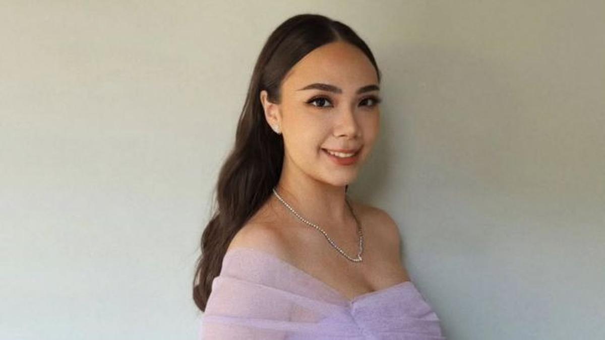 Tak Kalah Memesona dari Sang Kakak, 7 Potret Cantik Valerie Aditya Adik Pamela Bowie yang Jarang Tersorot