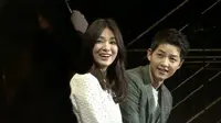 Song Joong Ki disebut-sebut tengah depresi. Song Hye Kyo yang berhasil menenangkannya. 