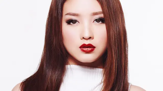 [Bintang] 5 Makeup Cantik Natasha Wilona Ini Seperti Seleb Korea, Lho!