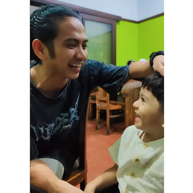 6 Momen Rizki DA Bertemu Syaki, Dulu Minta Tes DNA Kini Makin Sayang Anak