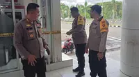 Polres Gorontalo saat melakukan olah tempat kejadian ATM Bandara Gorontalo (Arfandi Ibrahim/Liputan6.com)