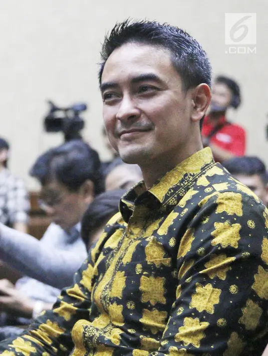 Gubernur Jambi non aktif Zumi Zola menjalani sidang di Pengadilan Tipikor Jakarta Pusat ,Kamis (23/8).(Liputan6.com/Herman Zakharia)