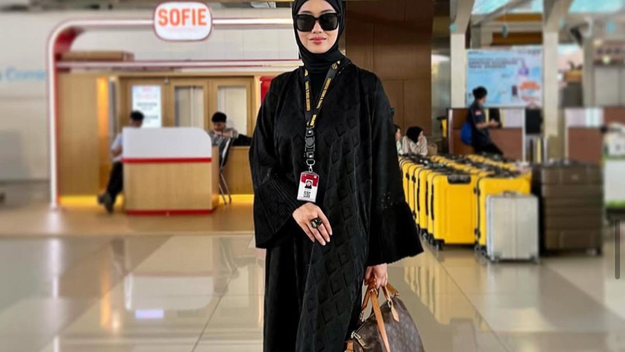 7 Potret Perjalanan Hijrah Selfi Nafilah, Dulu Pedangdut Berpenampilan Modis hingga Mantap Berhijab