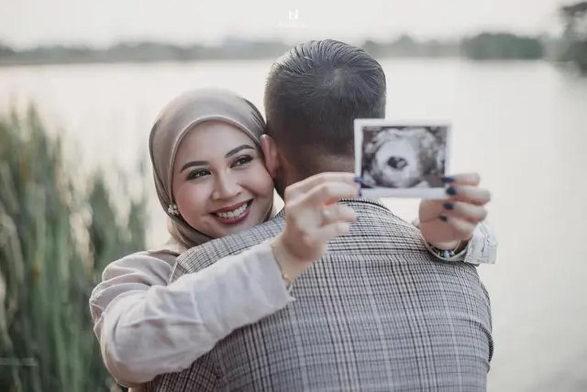 7 Potret Kesha Ratuliu Umumkan Hamil Anak Ketiga, KB IUD Bermasalah