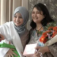 Natasha Rizki mengaku bahwa Desta bukan sosok pria yang romantis. Untuk mengucapkan selamat hari Ibu saja, Desta merasa tidak terbiasa.