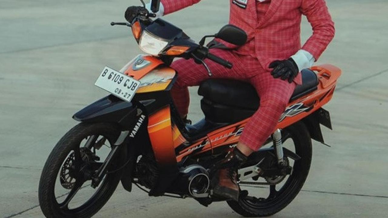 Raffi Ahmad Pamerkan Motor Pertama, Hadiah dari Sang Ayah yang Punya Banyak Kenangan