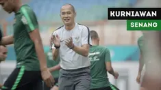 Berita video momen asisten pelatih Timnas Indonesia, Kurniawan Dwi Yulianto, yang tampak senang saat ikut berlatih dengan para pemain di Stadion Wibawa Mukti, Cikarang, Sabtu (3/11/2018).
