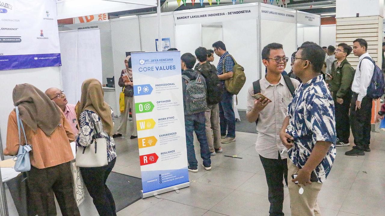 Pencari Kerja Padati Job Fair Depok 2026