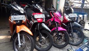 Deretan motor bekas di salah satu dealer yang terletak di kawasan Jakarta Barat.