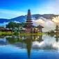 Pura Ulun Danu Bratan/Shutterstock-Guitar photographer.