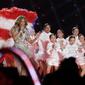 Jennifer Lopez dalam pertunjukan halftime show NFL Super Bowl 2020.   (AP Photo/Seth Wenig)