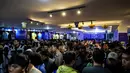 Suporter tim Maung Bandung memadati Persib Store di Kota Bandung, Jawa Barat, Sabtu (23/5/2026). (Bola.com/Bagaskara Lazuardi)