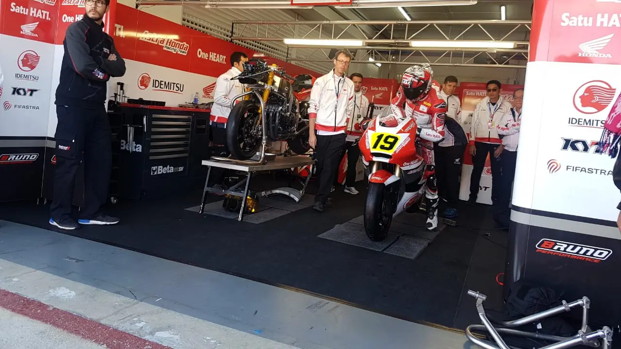 Pembalap Astra Honda Racing Team, Andi Gilang