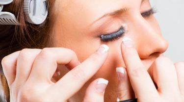 Begini Tips Perawatan Eyelash Extension Ladies Beauty Fimela Com