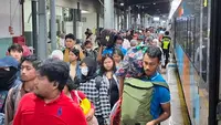 82 Perjalanan Kereta Dibatalkan Imbas Banjir di Lintasan Semarang-Jakarta