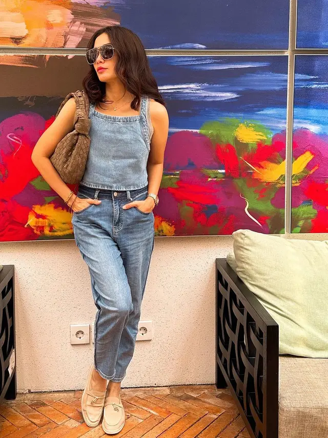 5 Model Celana Panjang Wanita Terbaru dan Modern dari Kalangan Seleb, Bikin Gaya Makin Fresh di 2024