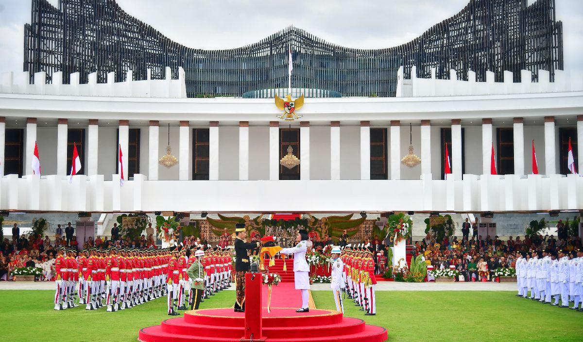 Momen perayaan HUT ke-79 Kemerdekaan RI terasa spesial. Pasalnya, upacara Detik-Detik Proklamasi Kemerdekaan RI kali ini untuk pertama kalinya dipusatkan di luar Jakarta, yakni Ibu Kota Nusantara (IKN).&nbsp;