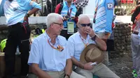 Martin Bruin dan Micky Robb, commissaire (juri) resmi Tour de Singkarak. (Tim Media TdS 2019)