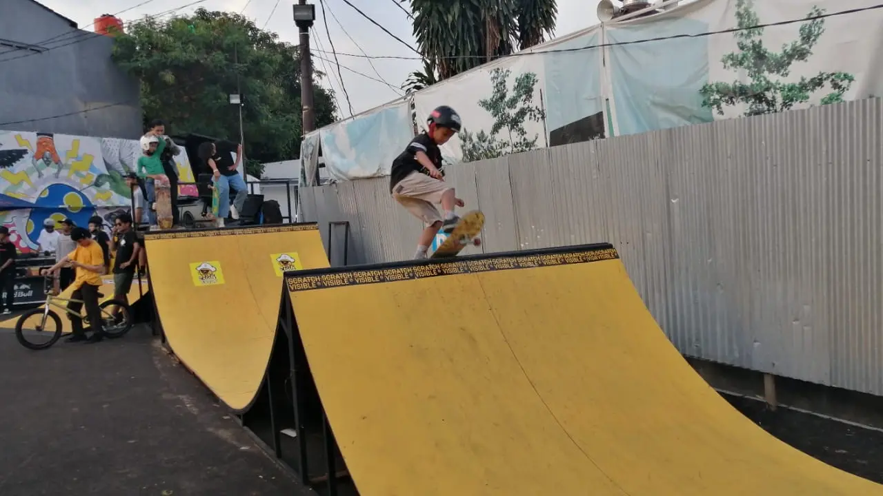 skateboard