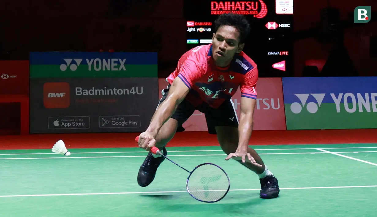 Chico Aura Dwi sempat tertinggal dari Ng Ka Long Angus di gim pertama. Namun Chico tidak menyerah begitu saja. Pemain kelahiran Jayapura, Papua, itu di gim kedua mencoba bangkit. (Bola.com/M Iqbal Ichsan)