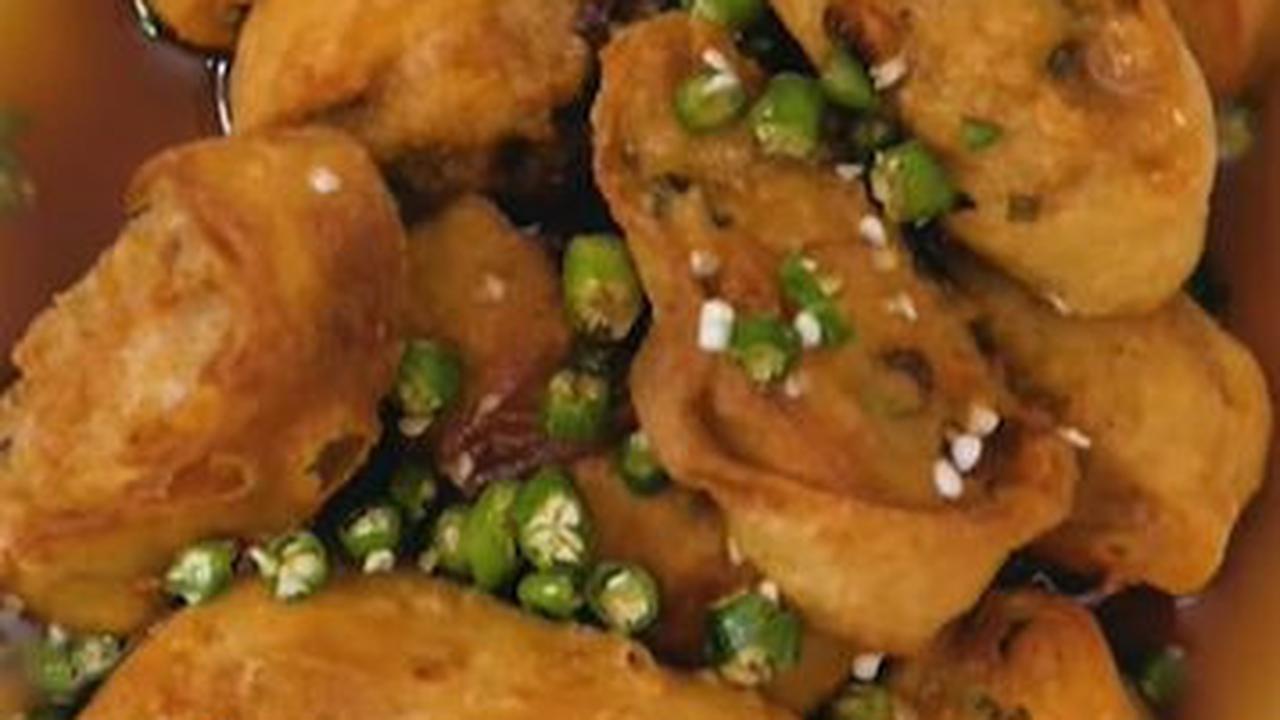 Itulah lima resep gohyong yang bisa langsung dipraktekkan di rumah. Bisa bikin langsung banyak dan dijadikan stok frozen food lho. Selamat recook.