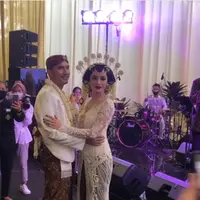 Ovi Dian dan Helmi Herman