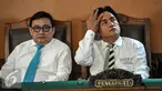Kuasa hukum Dahlan Iskan, Yusril Ihza Mahendra (kanan) saat menghadiri sidang putusan praperadilan di Pengadilan Negeri Jaksel, Selasa (4/8/2015). Hakim mengabulkan gugatan praperadilan yang diajukan Dahlan Iskan. (Liputan6.com/Yoppy Renato)