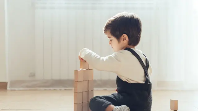 Moms, Jangan Takut Anak Bosan! Ini 3 Manfaat untuk Perkembangan Mereka [Dok/freepik.com]