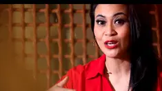 Apa yang harus dilakukan pada malam pertama agar istri bisa segera hamil? Simak penjelasan Psikolog Seksual Zoya Amirin berikut.