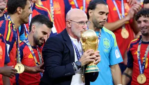 Luis de la Fuente dan Jejak Pelatih Sukses Timnas Tanpa Pengalaman Klub Elite