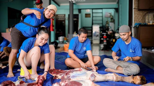 Ayu Ting Ting qurban 3 ekor sapi jumbo (Instagram/ayutingting92)