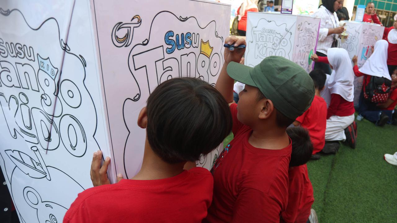 Kreativitas Anak Semarakkan Kegiatan Mewarnai Kemasan Susu
