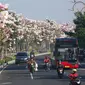 Tabebuya di jalan protokol Surabaya. (Dian Kurniawan/Liputan6.com)