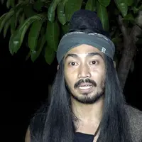 Yama Carlos berusaha untuk tetap olahraga meski harus syuting setiap hari.