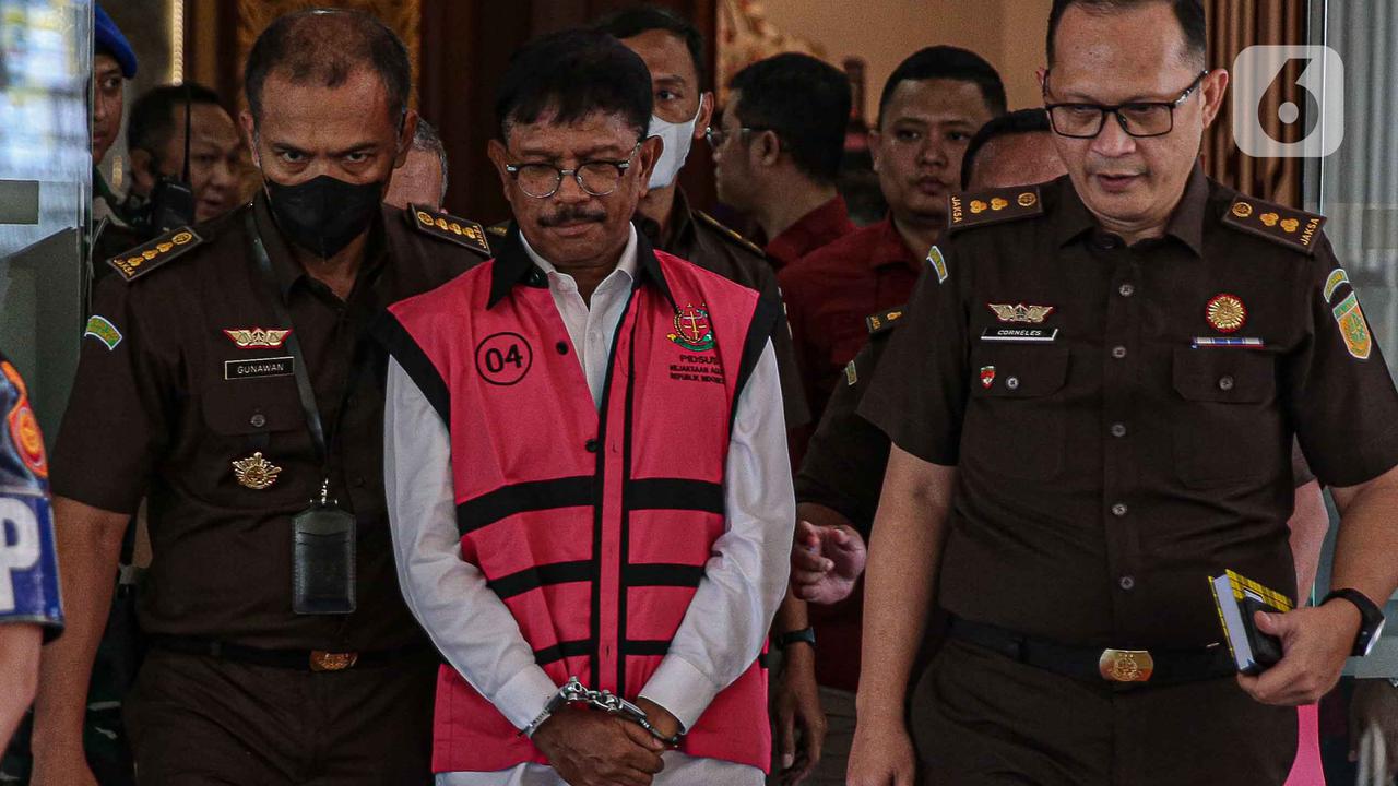 Menteri Komunikasi dan Informatika (Menkominfo) Johnny G. Plate sudah resmi ditetapkan sebagai tersangka oleh Kejaksaan Agung (Kejagung) pada hari ini, Rabu (17/5/2023).