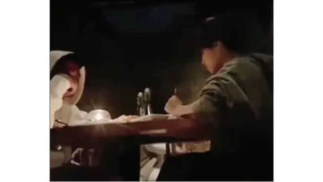 6 Potret Fuji Kepergok Nonton Timnas di Surabaya, Dinner Bareng Asnawi Mangkualam