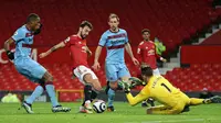 Hasil Liga Inggris: Gol Bunuh Diri Bawa Manchester United Bungkam West Ham