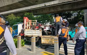Bayar Rp 3 Ribu ke Jukir Liar, Puluhan Motor Malah Diangkut Dishub