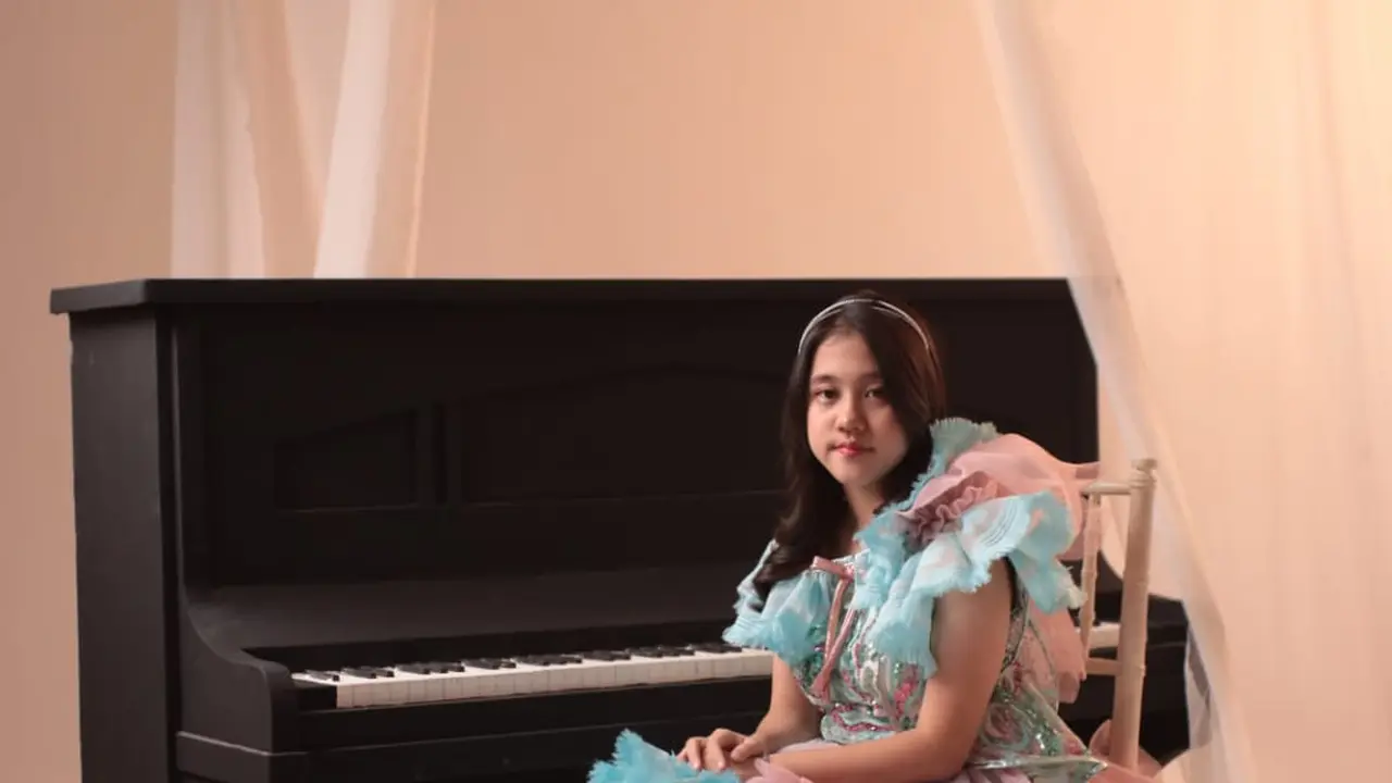 Felisha Stefia Cung
