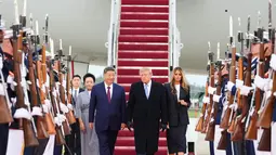 Langka, Trump Sambut Langsung Xi Jinping Saat Tiba di Bandara AS