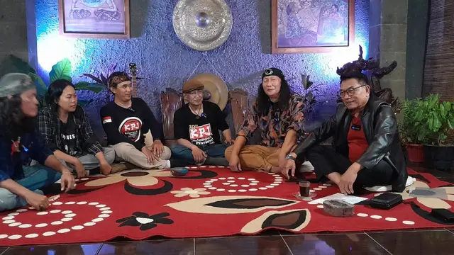 Moeldoko membuat Podcast bersama Kelompok Penyanyi Jalanan (KPJ)  bertempat di Gelanggang Remaja Bulungan, Jakarta Selatan, Jumat (22/7/2022).